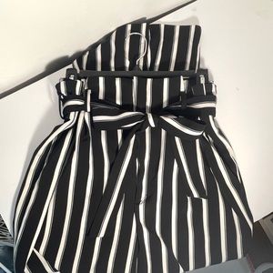 Paper-Bag Pants Black & White Striped